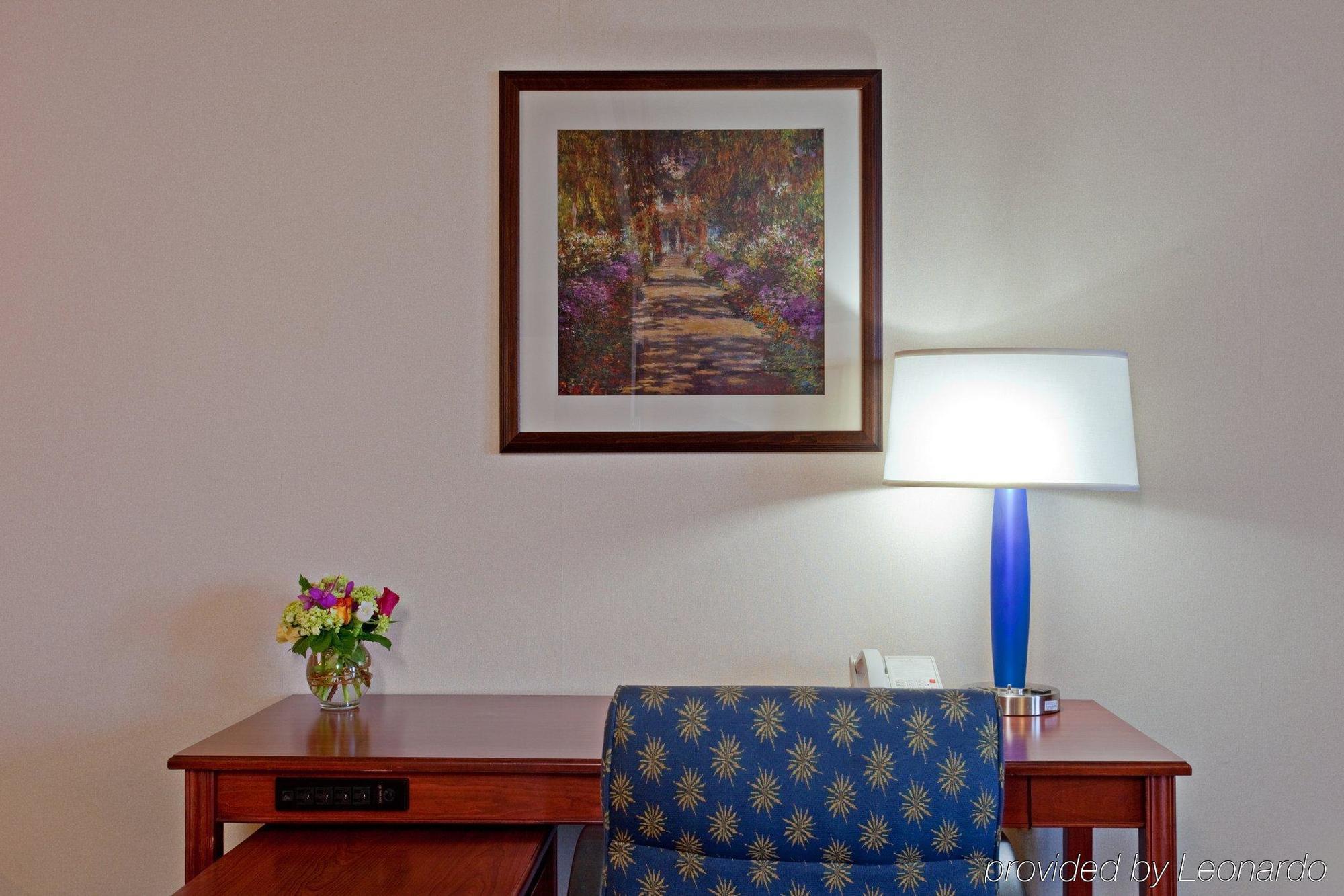 Holiday Inn La Mirada Buena Park By Ihg Eksteriør billede