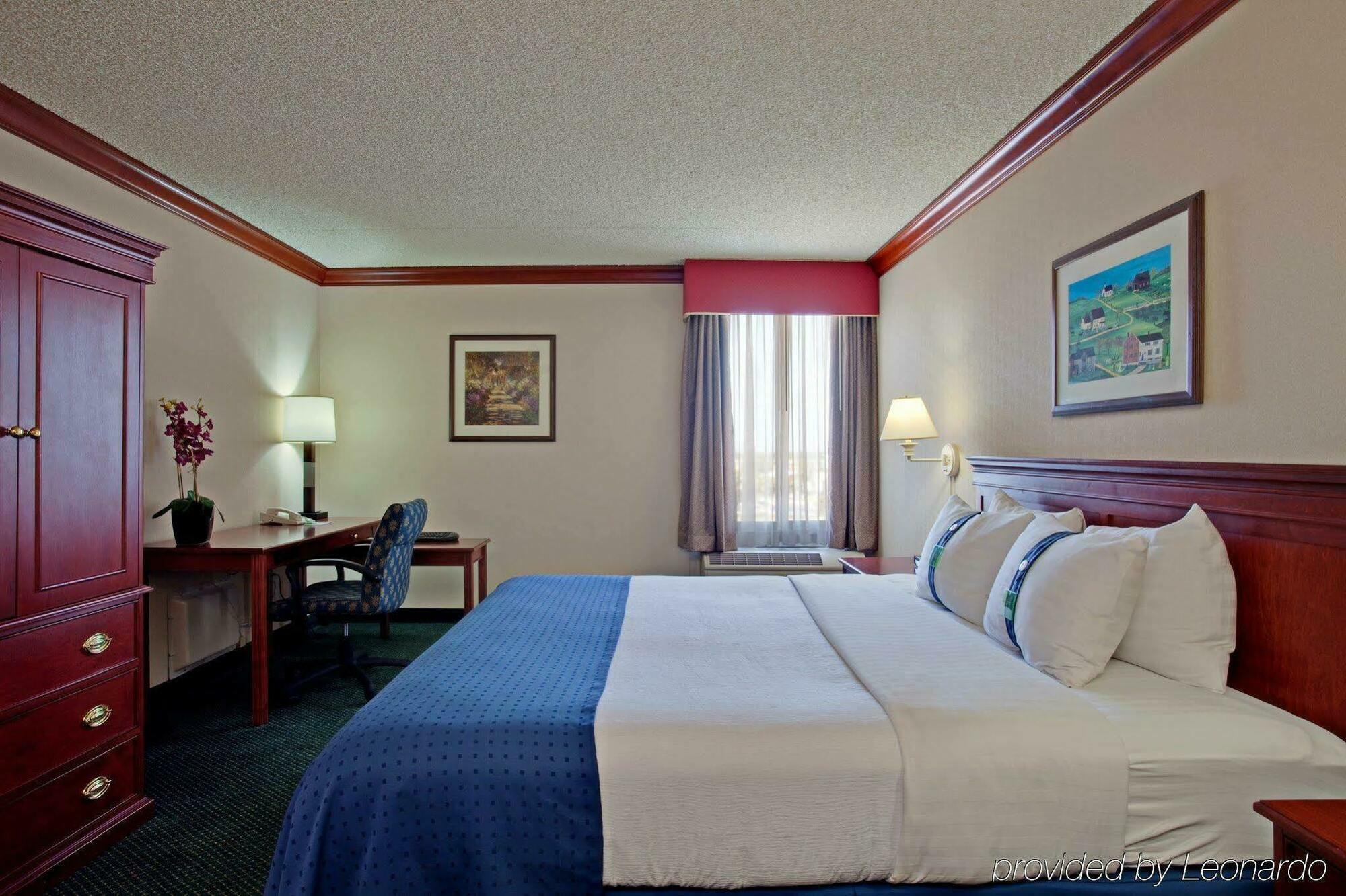 Holiday Inn La Mirada Buena Park By Ihg Eksteriør billede