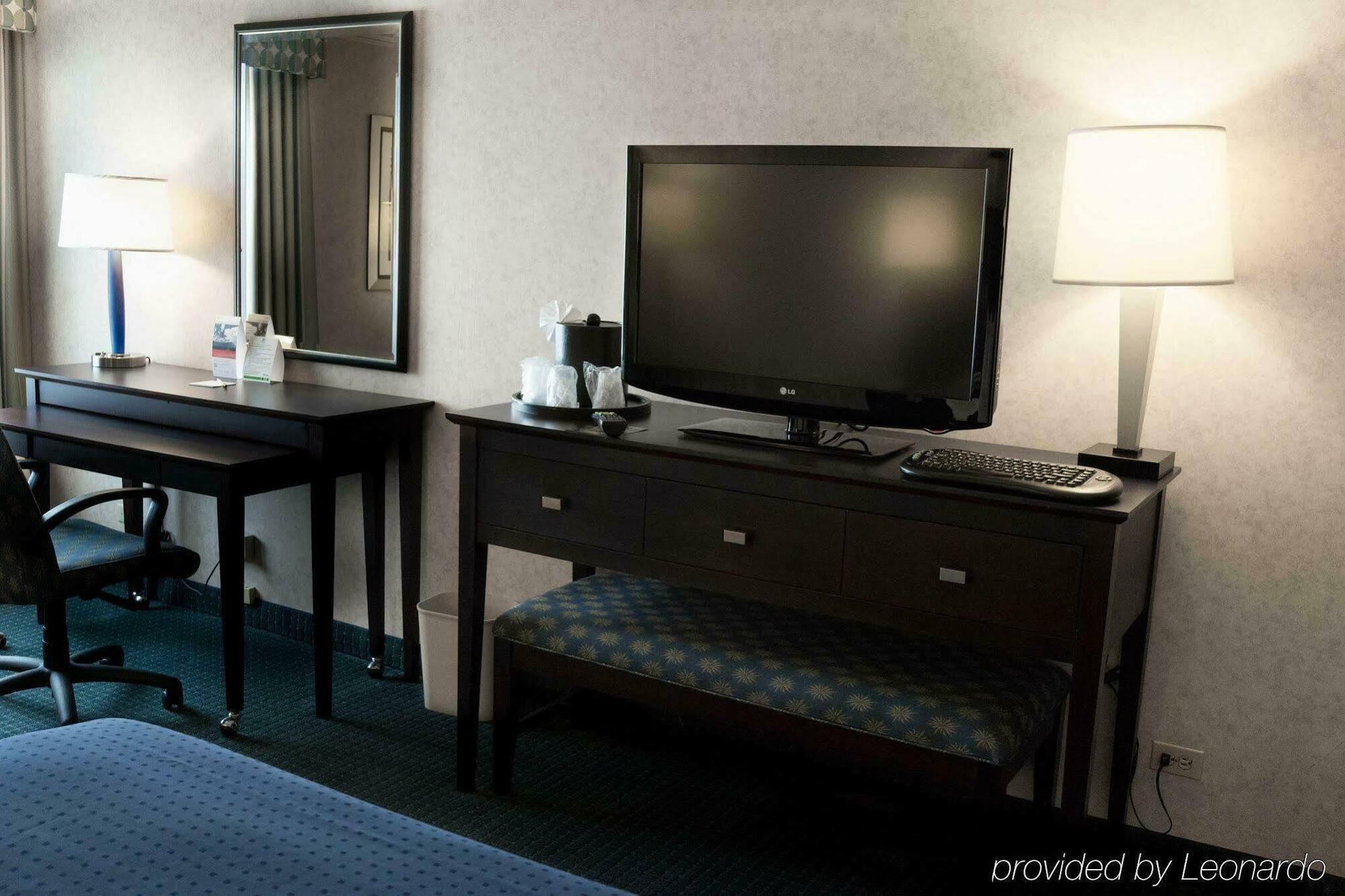Holiday Inn La Mirada Buena Park By Ihg Eksteriør billede