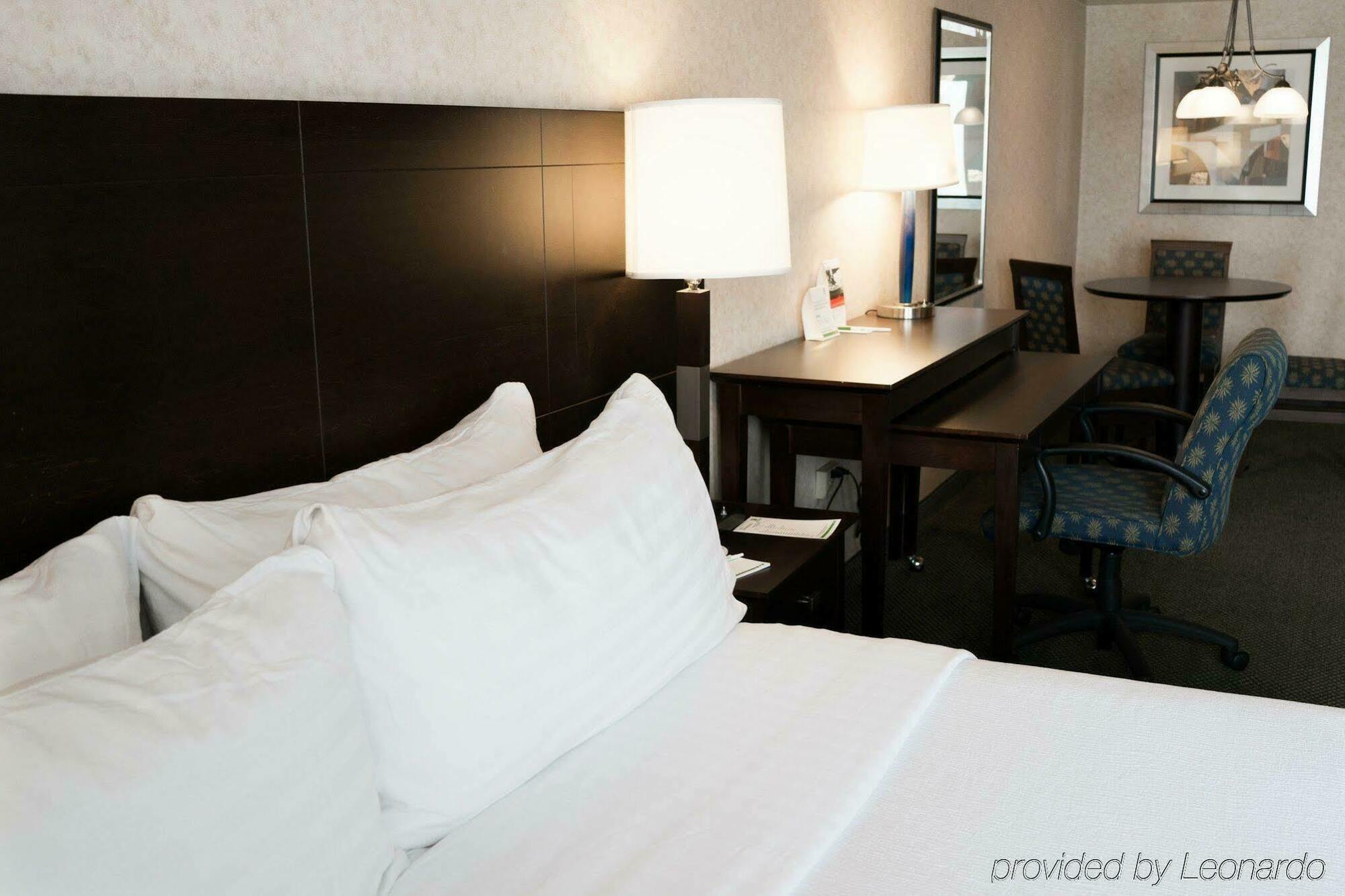 Holiday Inn La Mirada Buena Park By Ihg Eksteriør billede