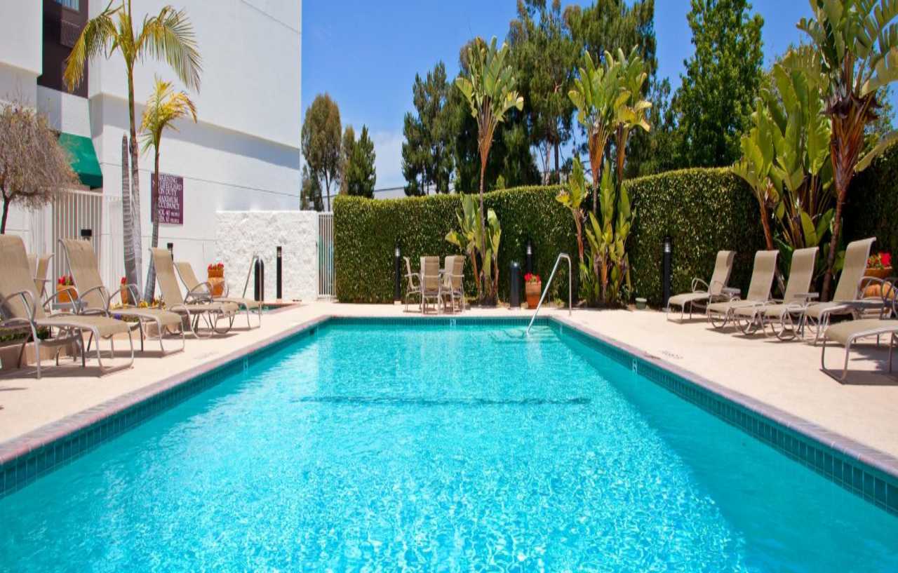 Holiday Inn La Mirada Buena Park By Ihg Eksteriør billede